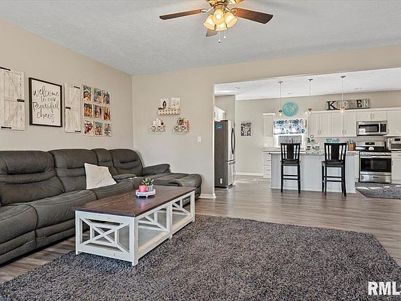 5th image of 4084 S Primrose Ln