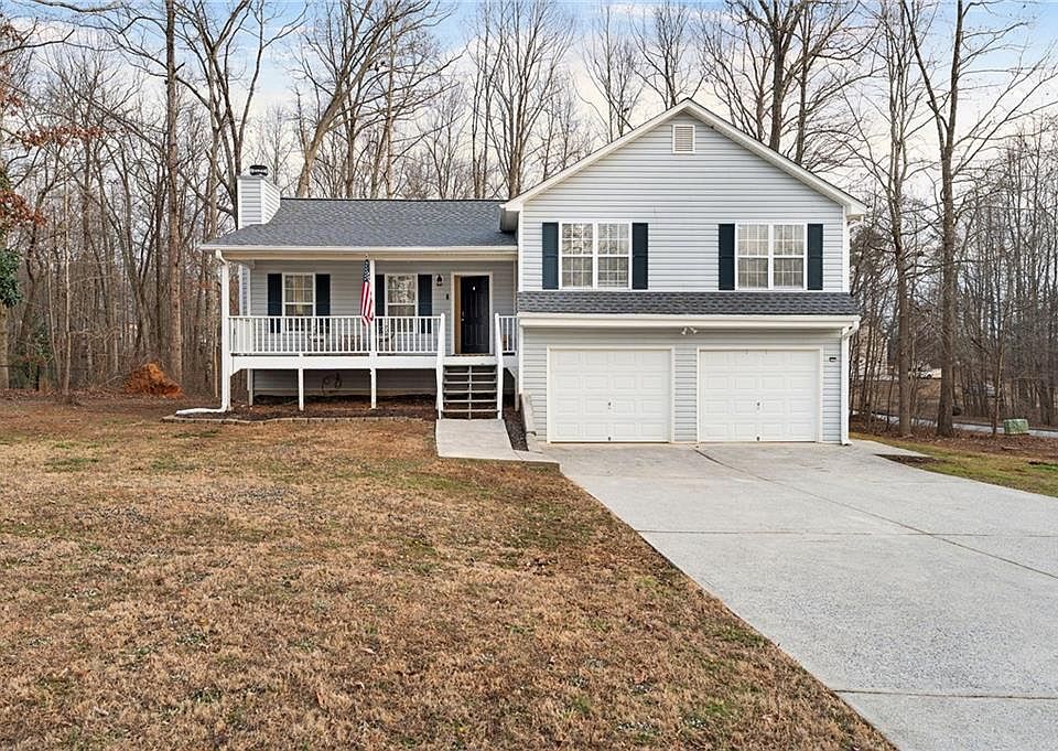 1st image of 131 Benjamin Dr