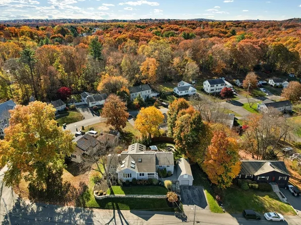 4 Senator Rd, Woburn, MA 01801