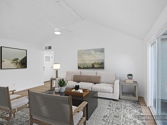 3rd image of 2044 Peggy Ln