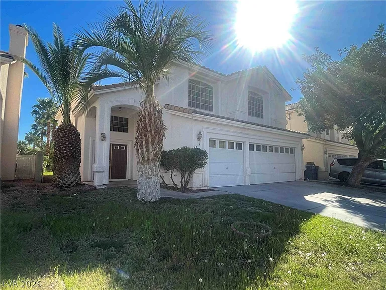 861 Cavaison Ave — Photo 2