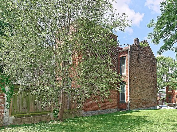 3rd image of 2718 Indiana Ave