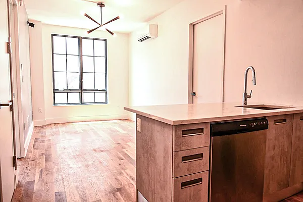 Rented by Lang Realty LLC | media 22