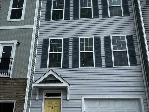 11304 Magill Terrace Dr, Chester, VA 23831