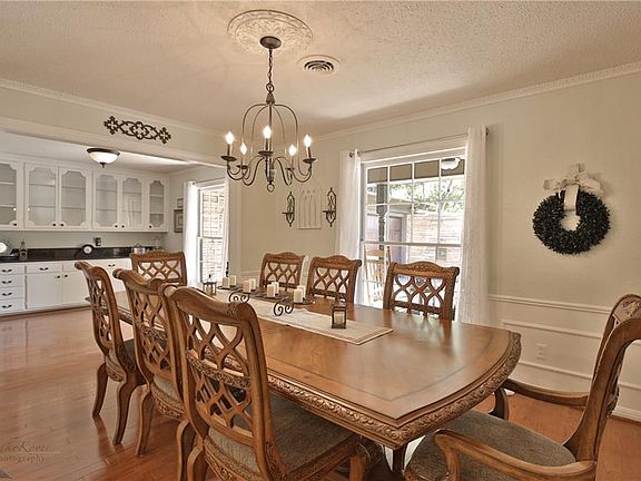 5th image of 748 Westwood Dr