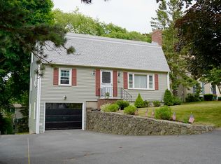 17 Beverly Ave, Marblehead, MA 01945