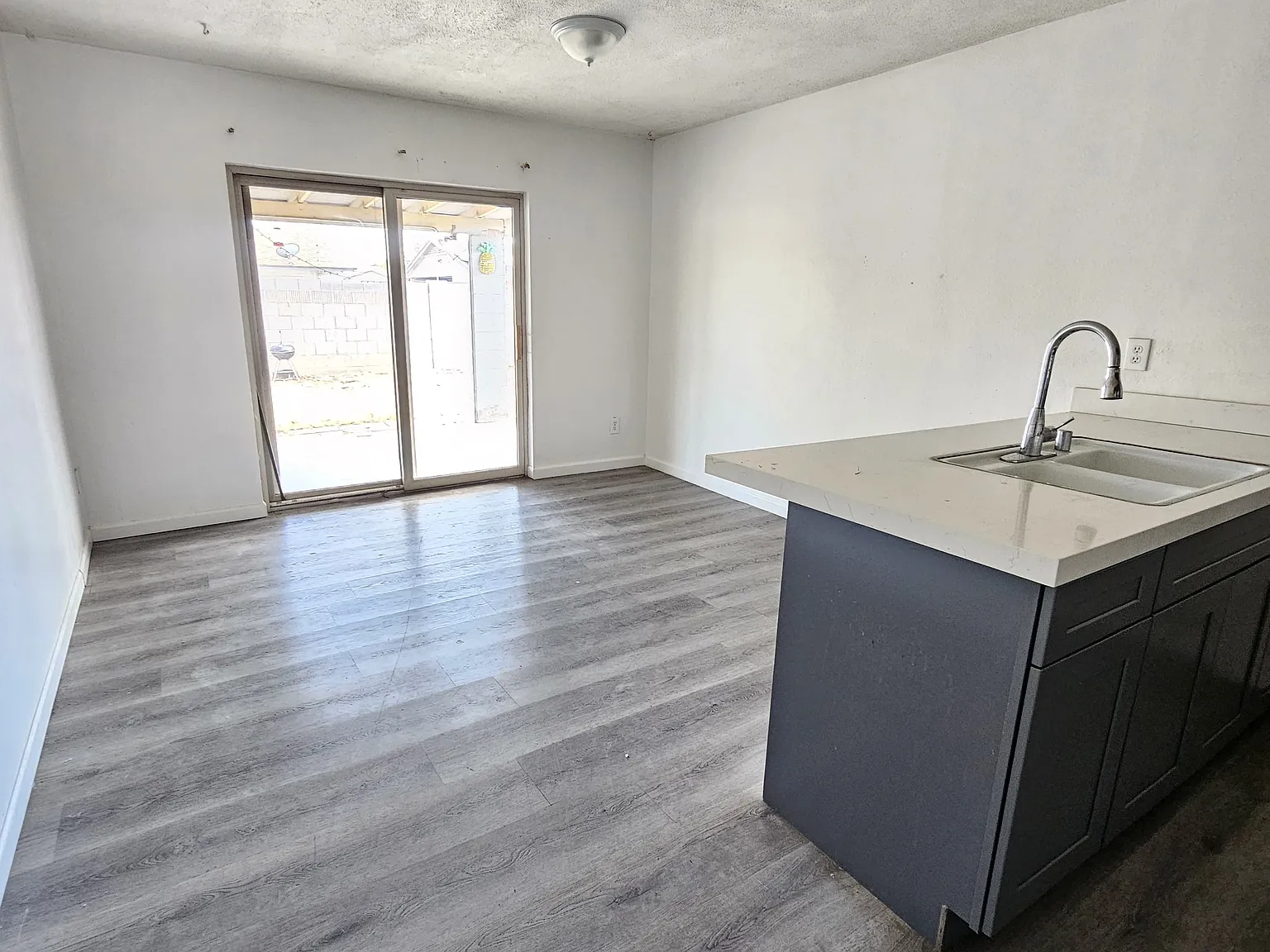 4 bed, 1156 sqft, $2,095 — Photo 4