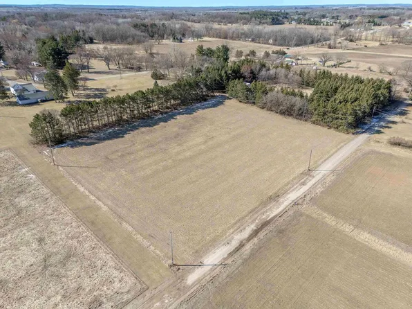 Walkush Street, Berlin, WI 54923