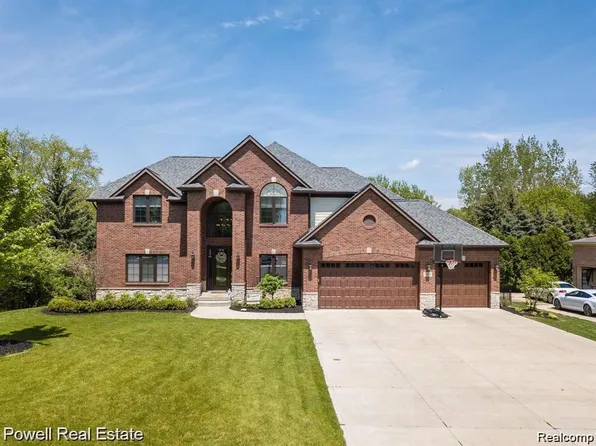 1968 Maplewood Ave, Bloomfield Hills, MI 48302