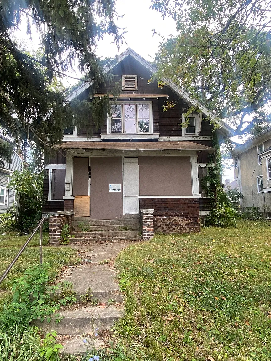 3217 Broadway St photo 1