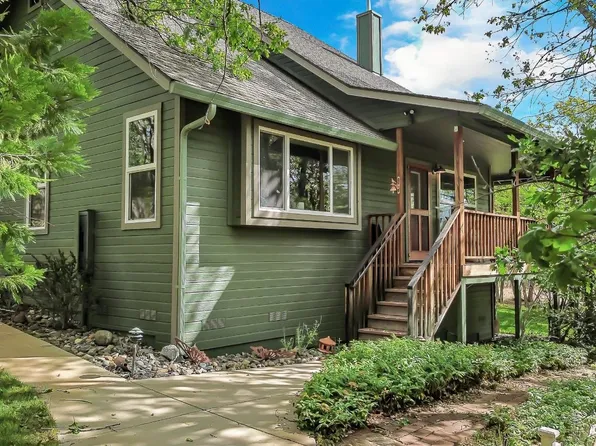 9115 Guys Gulch Rd, Yreka, CA 96097