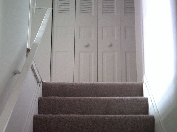5th image of 224 Knightsmanor Ct
