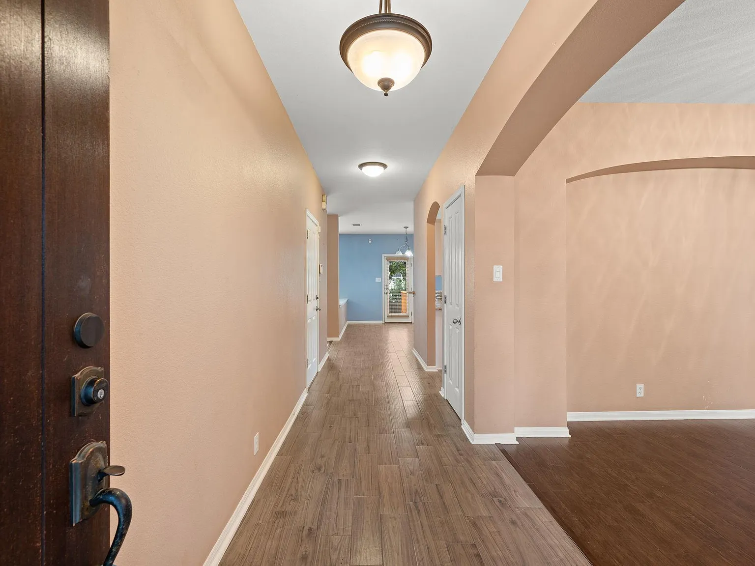 4 bed, 2.5 bath, 2493 sqft, $2,750 — Photo 3