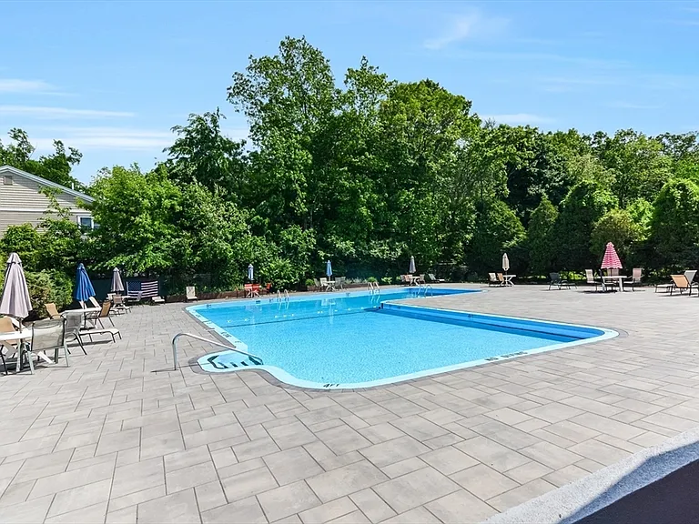 219 Rock St #G9 — Photo 23