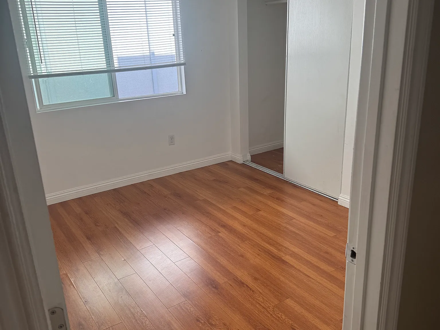2 bed, 840 sqft, $2,500 — Photo 3