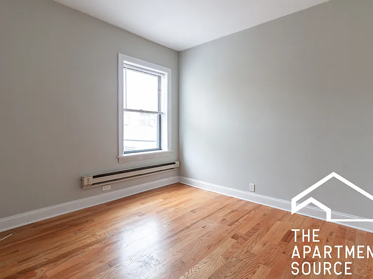 3815 N Pine Grove Ave #1 — Photo 6