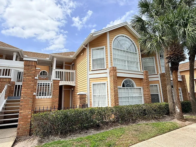 2490 Sweetwater Club Cir #67 — Photo 16