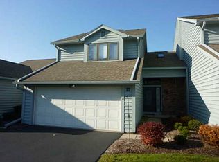 17 Shanbrook Dr, Rochester, NY 14612
