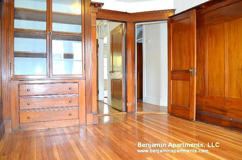 3 bed, $3,495 — Photo 2