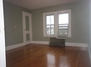 74 Maple St, Agawam, MA 01001