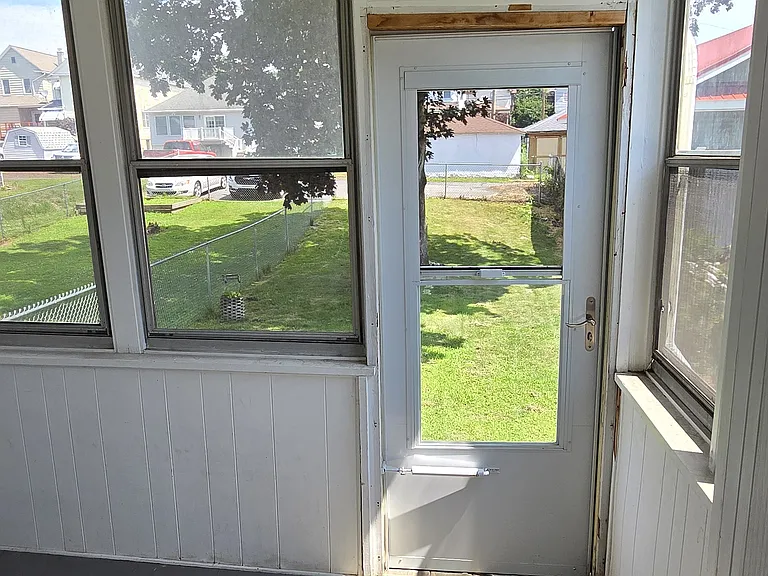 33 Martin St — Photo 2