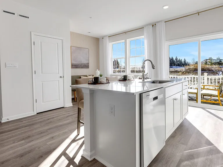 8316 Alexander Ct — Photo 10