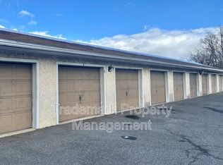 15 Linden St #1B, Leola, PA 17540
