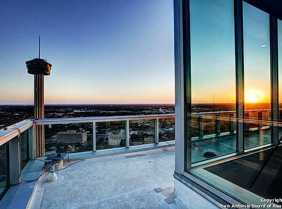 5th image of 600 E MARKET ST #2808