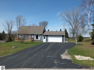 6468 Rolling Meadows Dr, Traverse City, MI 49684