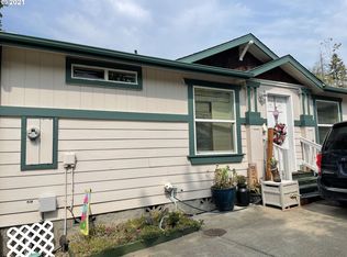 456 Knoll Terrace Dr, Canyonville, OR 97417