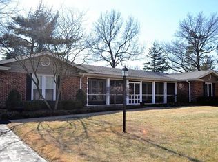 14106 Parliament Dr, Chesterfield, MO 63017