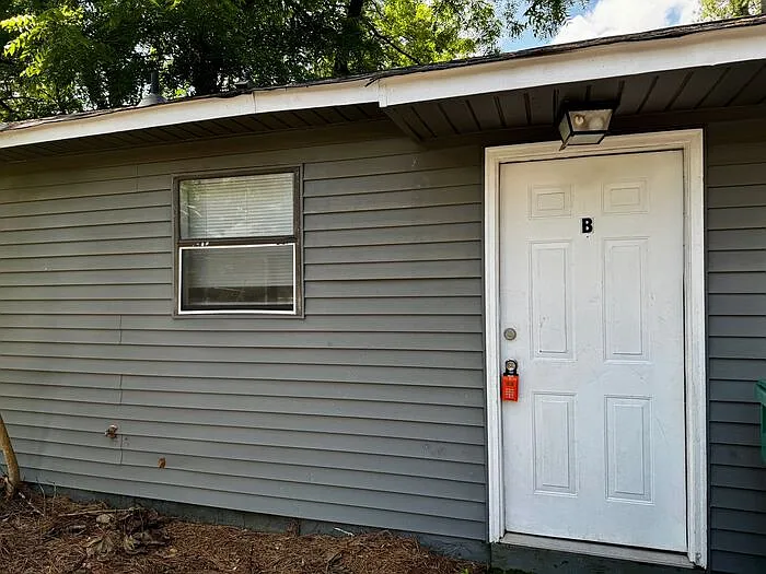Studio, 1.0 bath, 400 sqft, $655 — Photo 2
