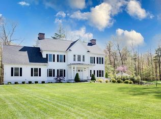 26 Rolling Green Dr, Wilton, NY 12831