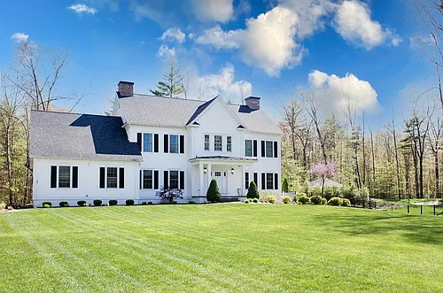 26 Rolling Green Dr Photo 1