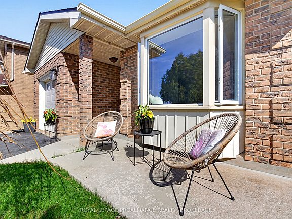 2nd image of 16 Grenadier Dr