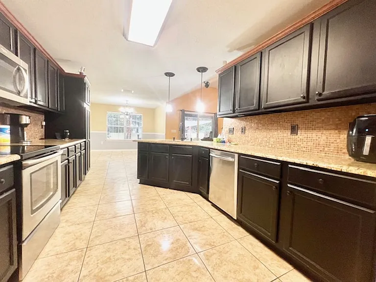 655 County Line Rd — Photo 6
