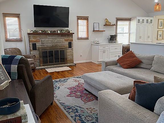 4th image of 510 Wilder Ave