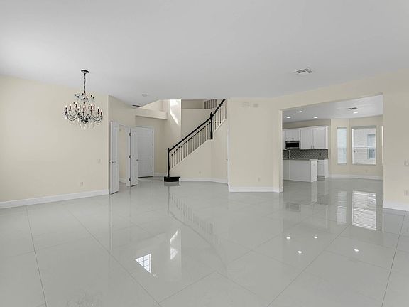 2nd image of 14634 Windigo Ln