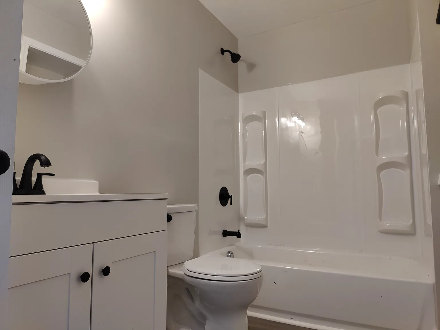 2 bed, 1080 sqft, $1,200 — Photo 1