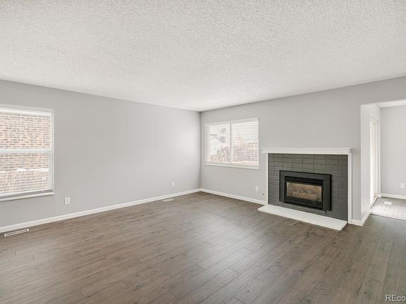 4th image of 11777 Logan St