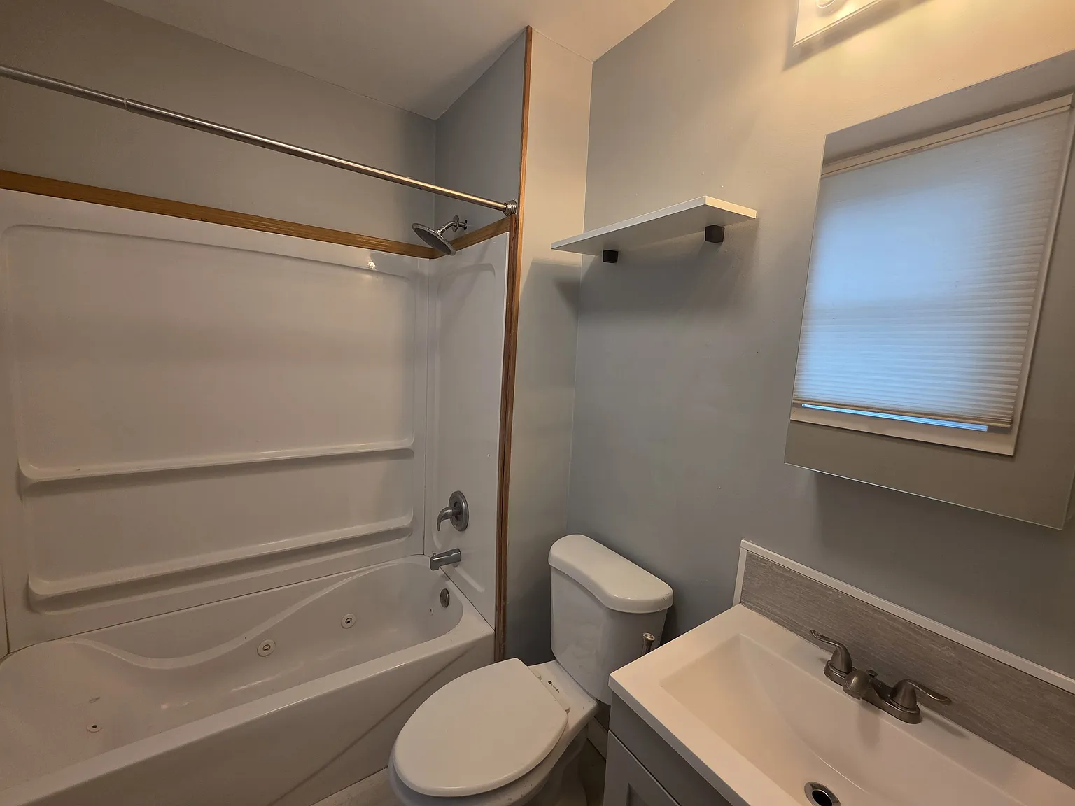 2 bed, $1,800 — Photo 2
