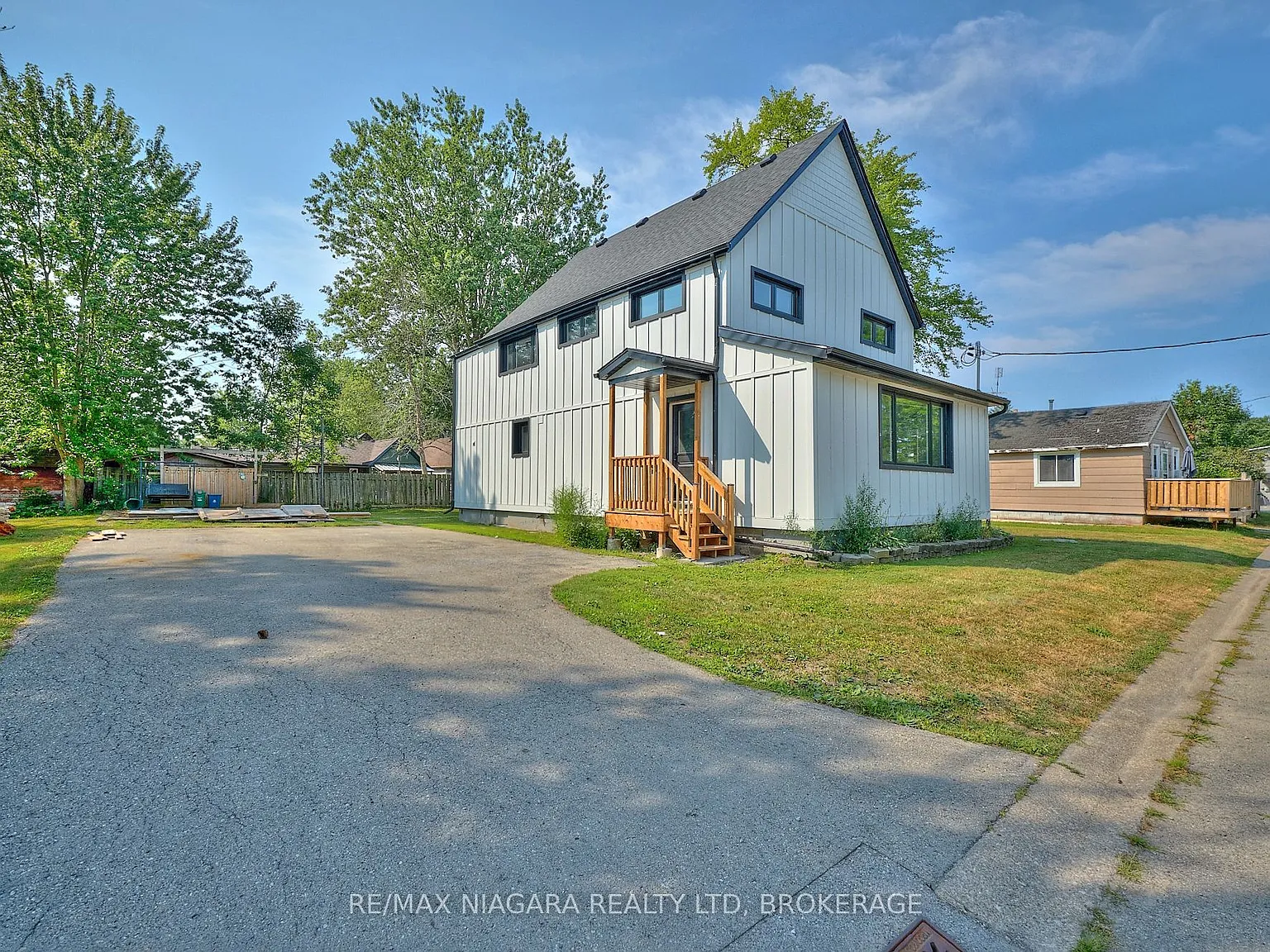 2 bed, $2,100 — Photo 2