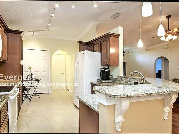 2nd image of 136 Pine Isle Dr