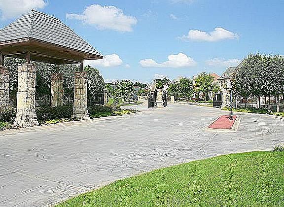 2nd image of 18 Lochleven