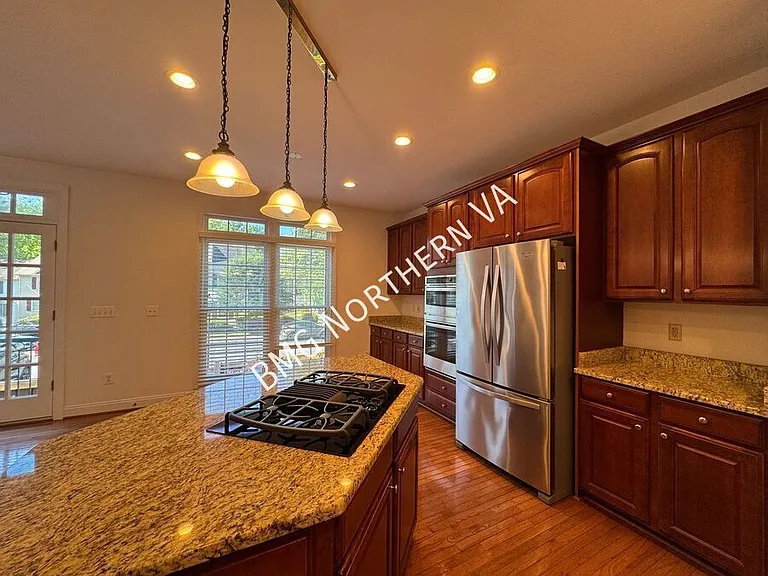 3091 McKinnon Way — Photo 12