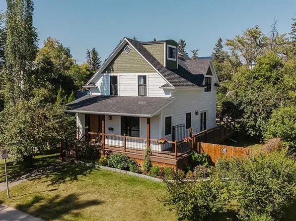 4540 S 52nd St, Red Deer, AB T4N 2C3