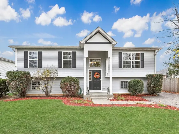 904 Tomahawk Trl, Round Lake Heights, IL 60073