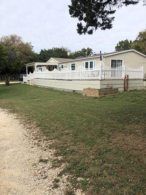 1st image of 221 County Road 1211