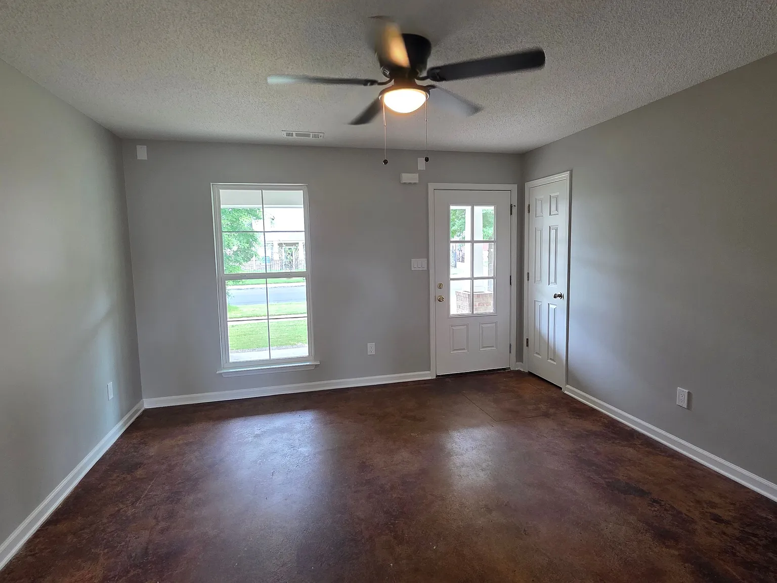Coming Soon: 2-Bed, 2-Bath Home — Photo 3