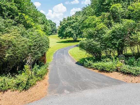 2nd image of 6180 Old Jefferson Rd